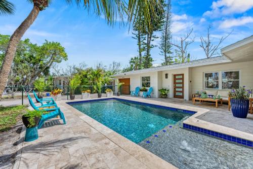 Beach Walk Cottage 451 — 4-Star Luxury Hotel in Siesta Key, United States