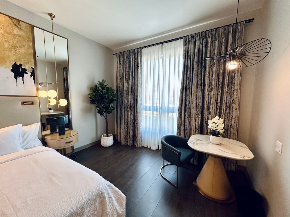 Chez Hotel Arlington Heights - photo 17