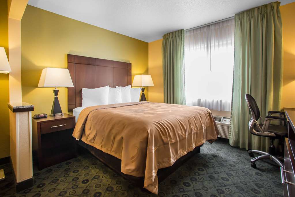 Quality Inn & Suites Bloomington I 55 and I 74 - photo 28