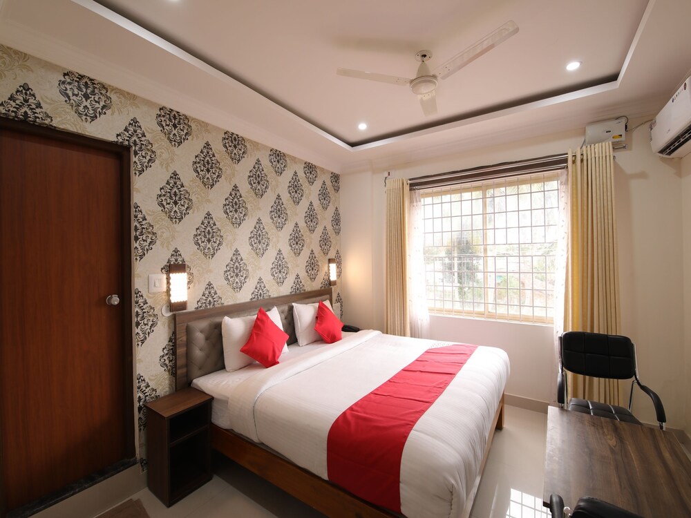 Oyo 23994 Rich Fort — hotel in Piriyapatna