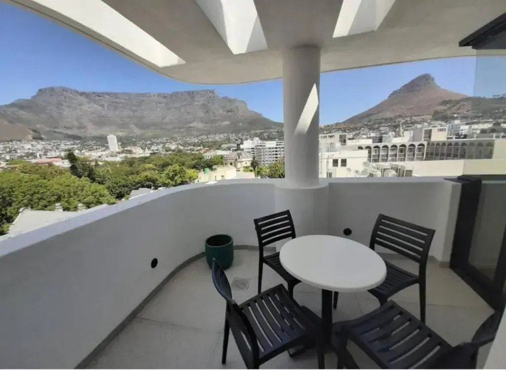 Central city penthouse with exquisite views