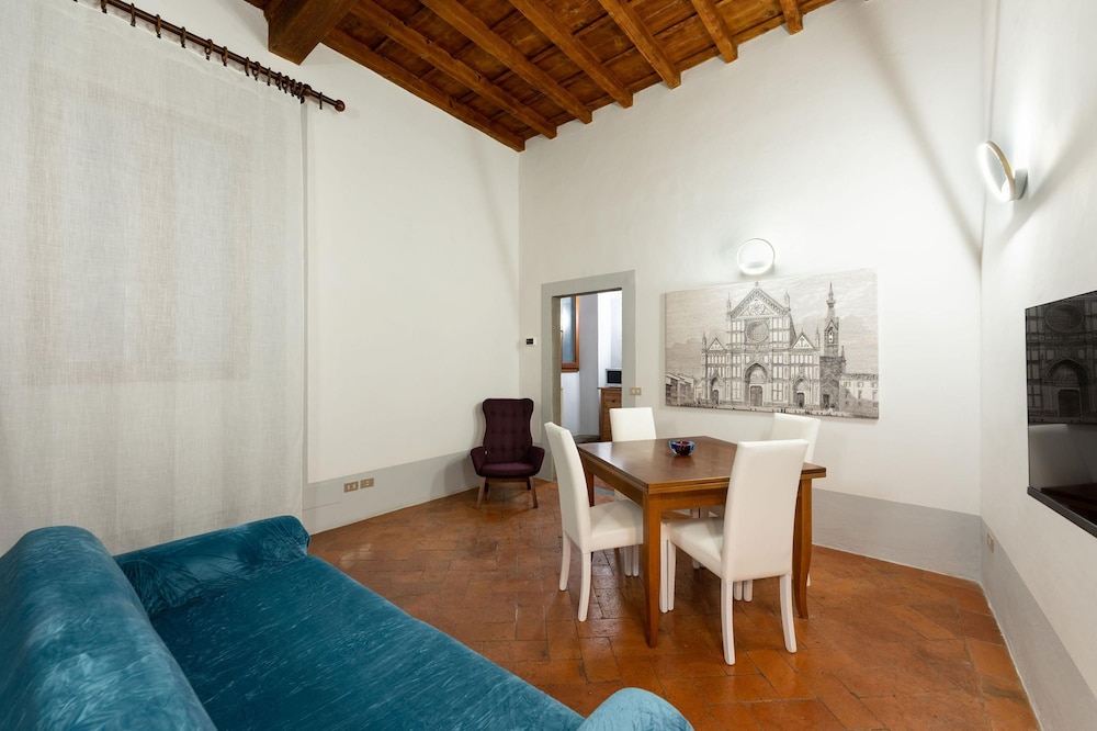 Toscanella Apartment — 4-Star Luxury Hotel in Florence, Italy