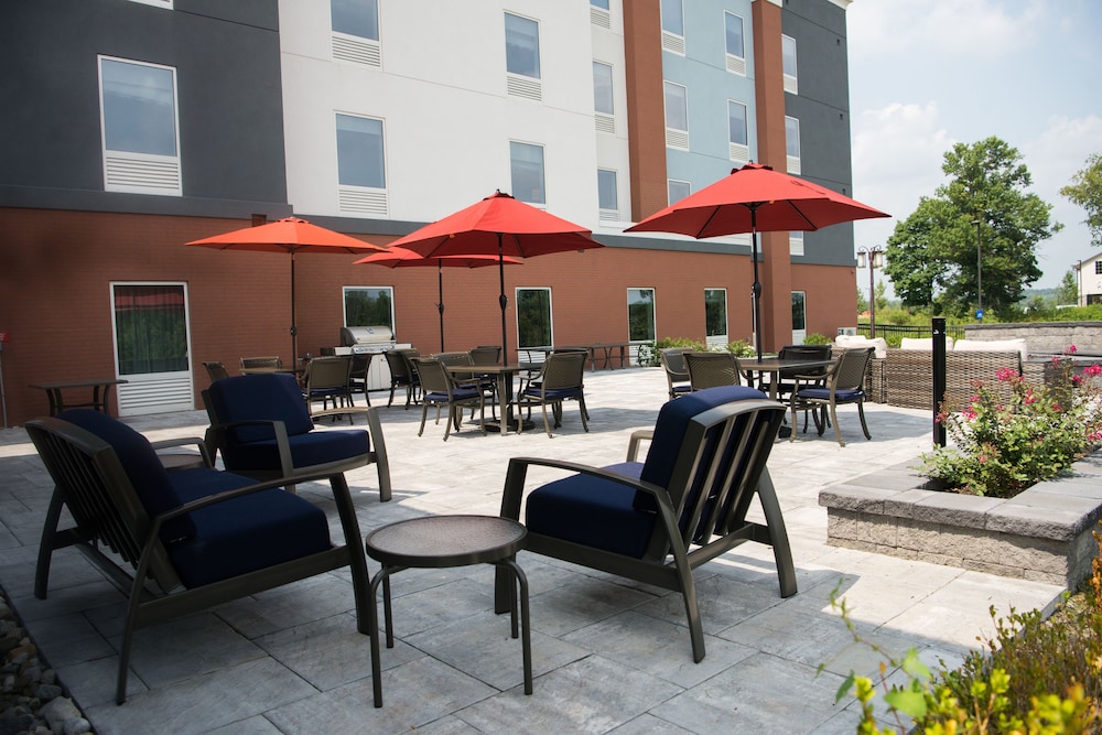 Hampton Inn & Suites by Hilton Warrington Horsham - photo 29