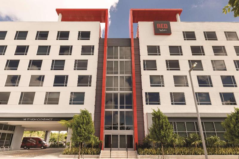 Radisson RED Miami Airport - photo 3