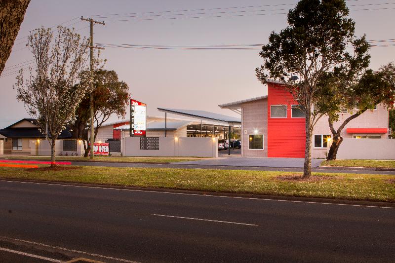 Altitude Motel Apartments — 4-Star Luxury Hotel in Wilsonton, Australia