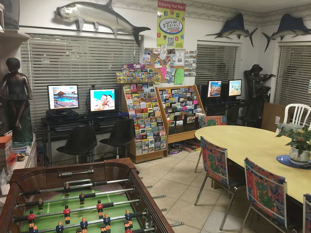 Bay Palms Waterfront Resort Hotel and Marina - photo 2