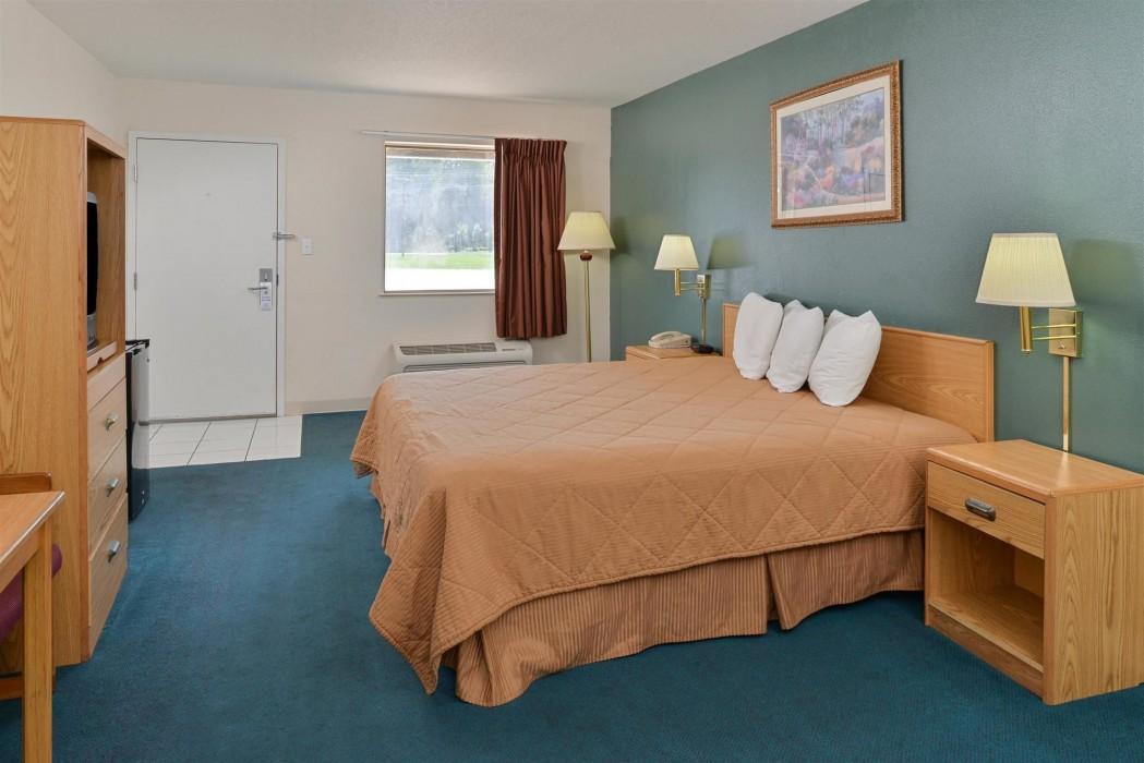 Americas Best Value Inn Kinder - photo 10