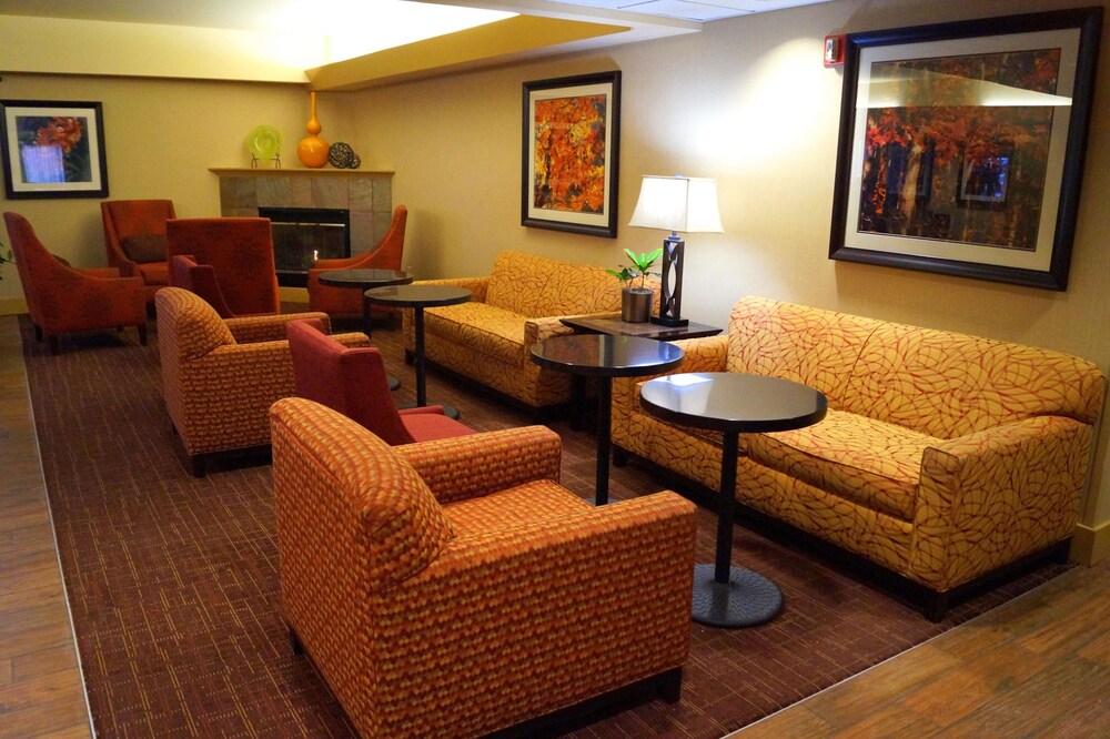 Hampton Inn Altoona - photo 2