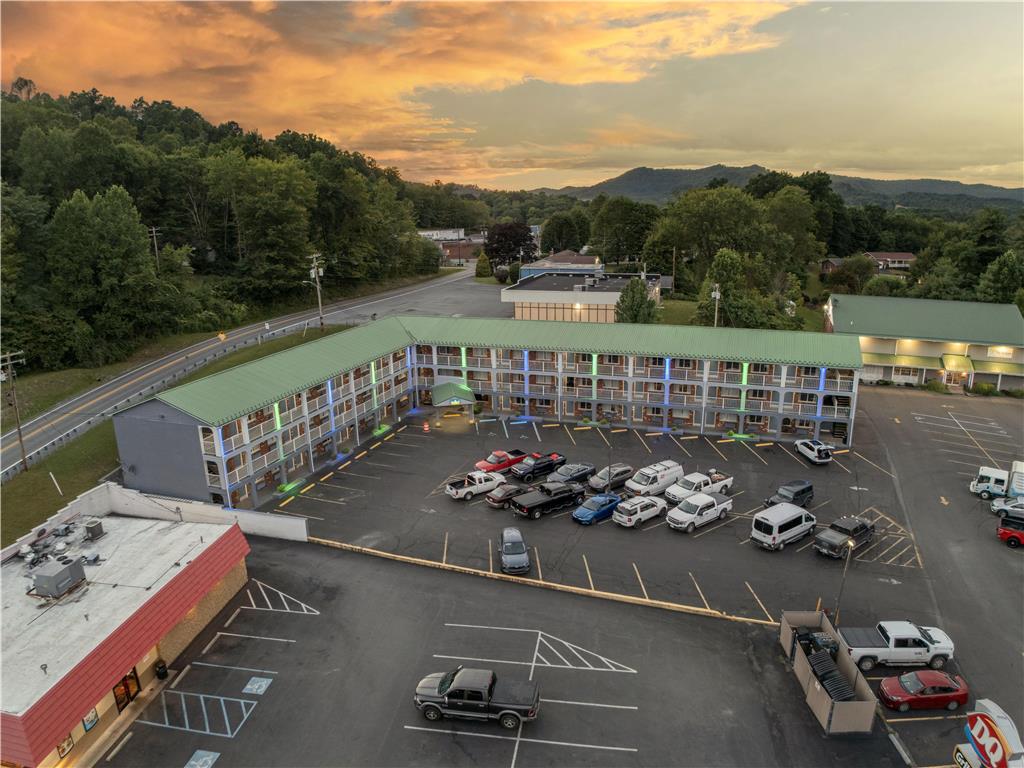 SureStay Hotel by Best Western Summersville - photo 31