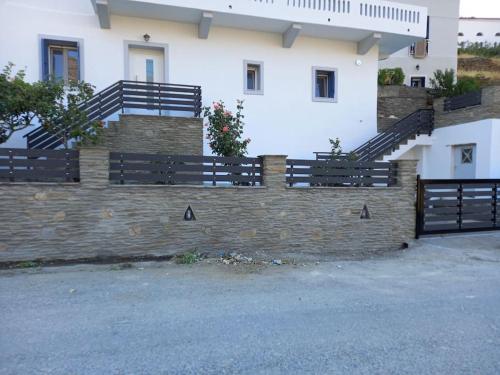 Dipotamata House SynetI — 4-Star Luxury Hotel in Andros, Greece