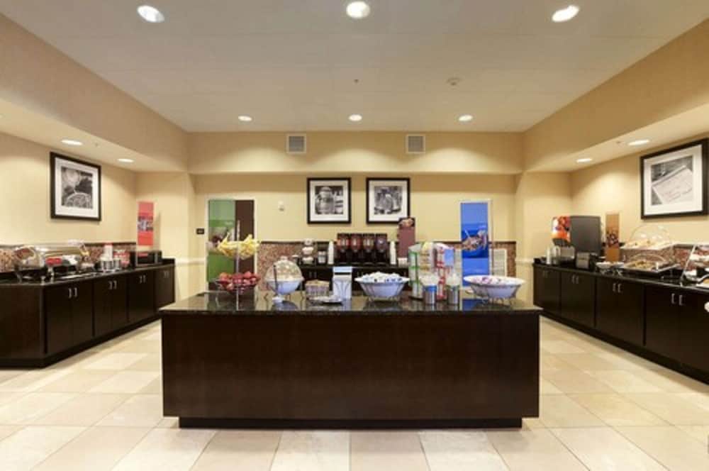 Hampton Inn Jacksonville Anniston Area - photo 46