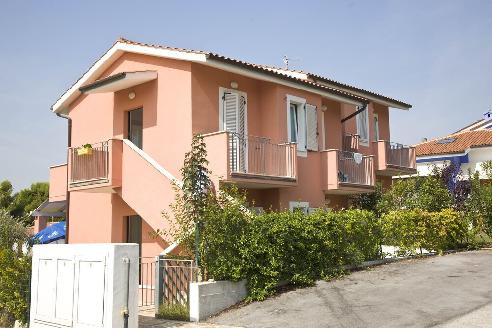 Amarenumana — hotel in Numana