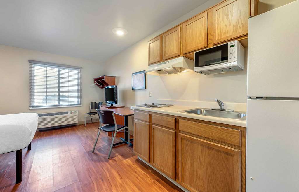 Extended Stay America Select Suites Colorado Springs Airport - photo 11