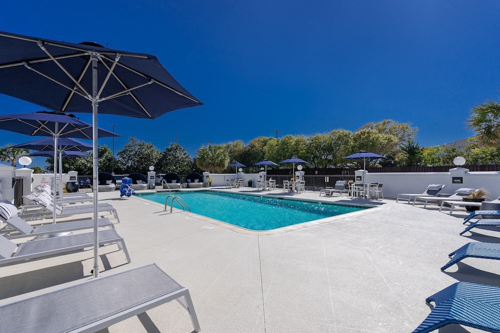 Hotel Alice At Atlantic Beach - photo 17