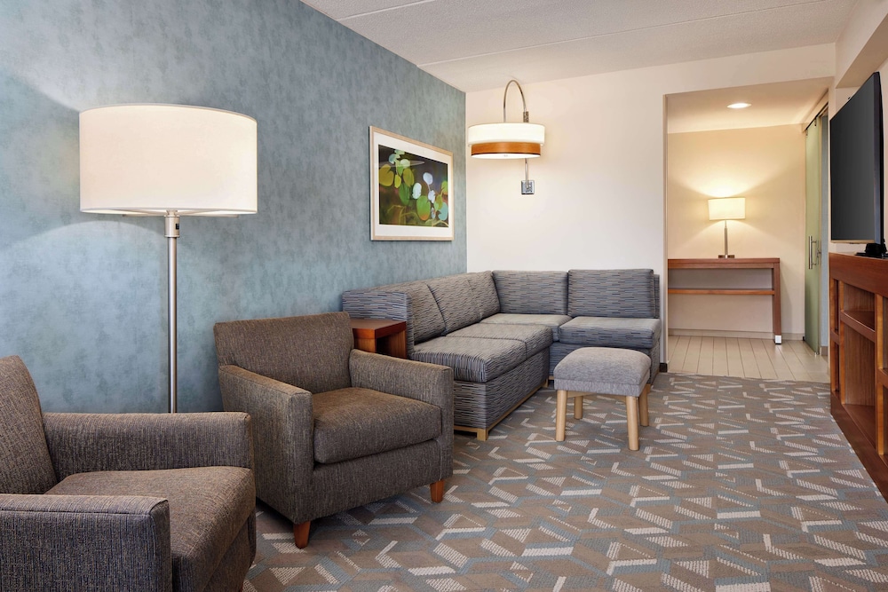 Hyatt Place Fredericksburg at Mary Washington - photo 13