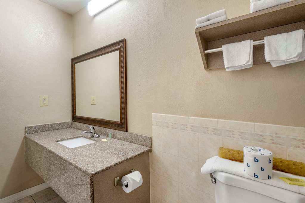 Rodeway Inn Clearwater Largo - photo 17