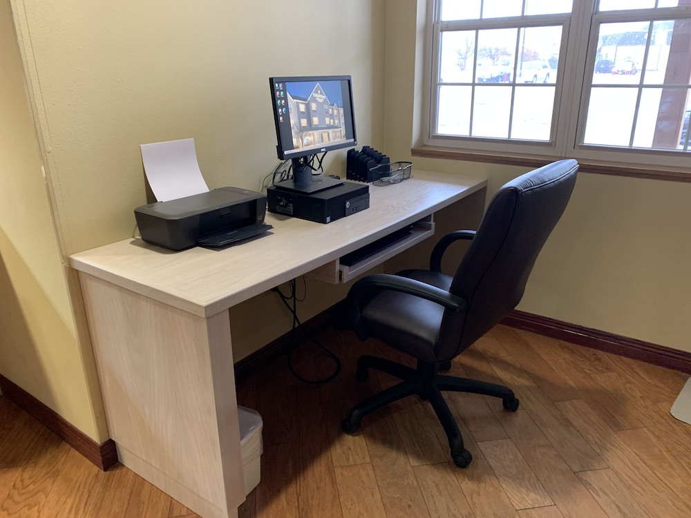 Country Inn & Suites By Radisson Kearney NE - photo 26