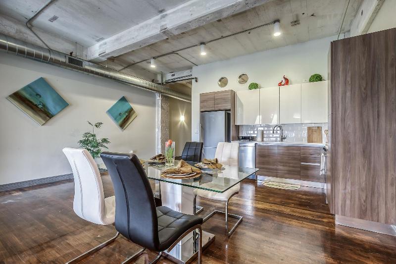Luxury Downtown Dallas Stay by Amyfinehouse - photo 32