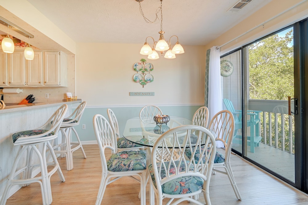 Walk to Beach: Gem w Balcony in Sea Grove Resort - photo 6