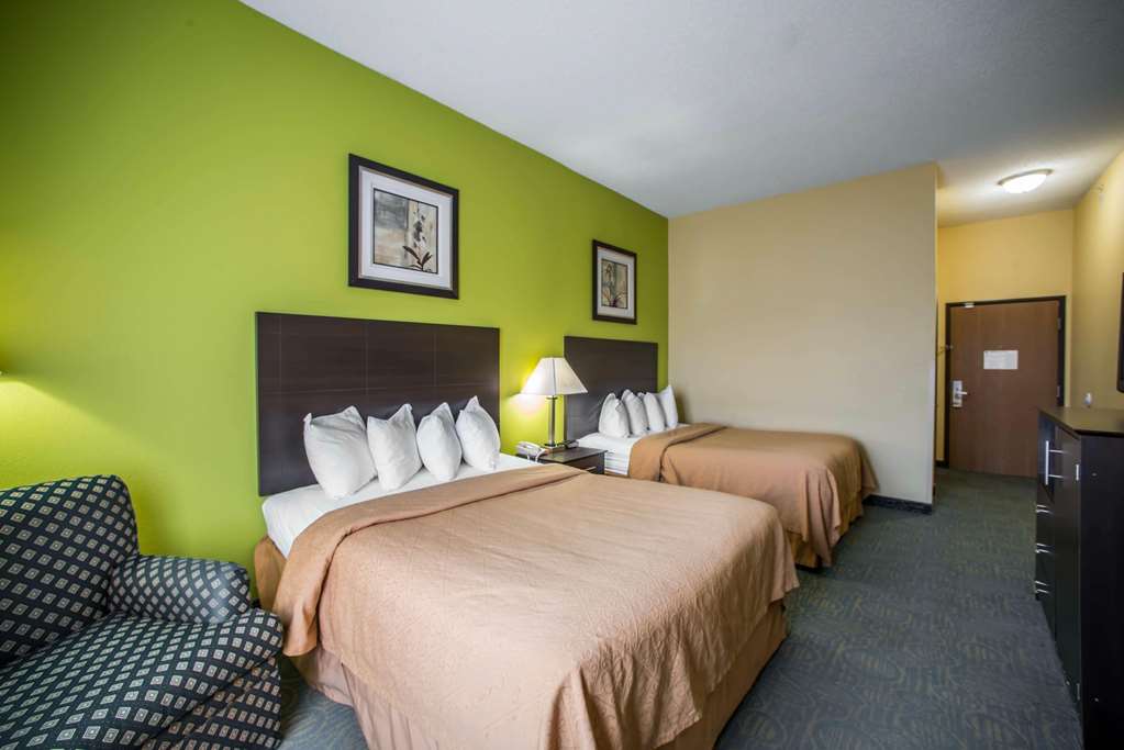 Quality Inn Litchfield Route 66 - photo 11
