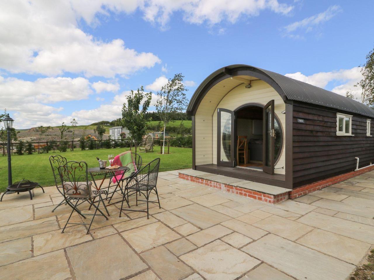Valley View Pod in Rhayader, United Kingdom