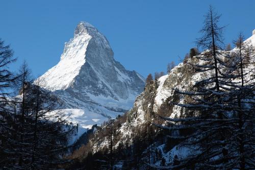 Bolero 4.5 Dachzimmerwohnung — 4-Star Luxury Hotel in Zermatt, Switzerland