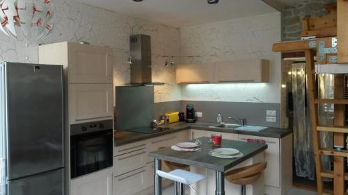 Studio Nuit RACINE DE PIERRE Établissement également Sur Booking.com in Castres, France