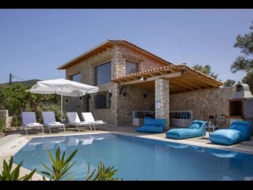 Del Mar stone house Amuoso bay — 4-Star Luxury Hotel in Vasiliki, Greece