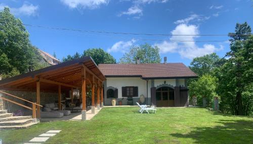 Peaceful Mountain Retreat private guest house — 4-Star Luxury Hotel in Ponzone, Italy
