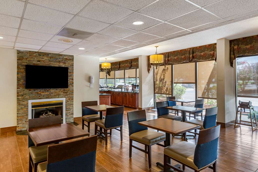 Comfort Inn Laurinburg NC - photo 27