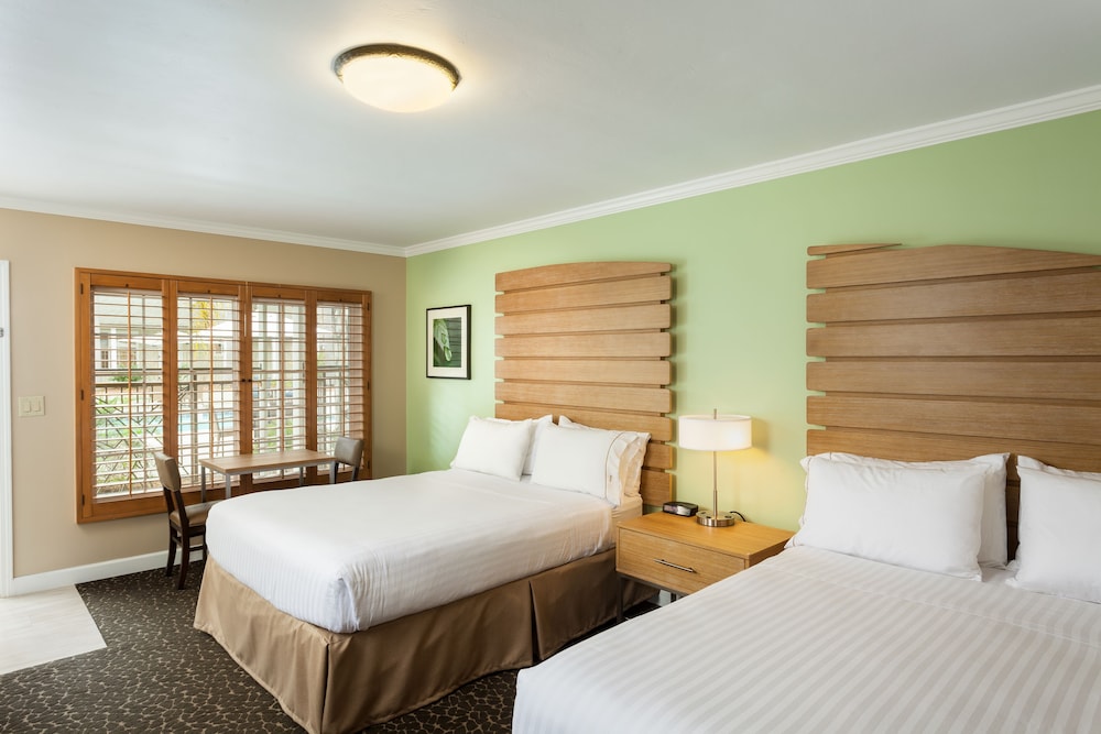 Holiday Inn Express & Suites La Jolla Windansea Beach by IHG - photo 11