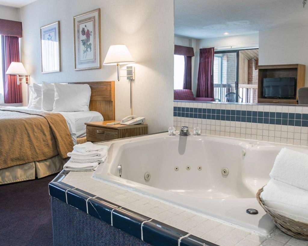 Quality Inn Hudsonville South - photo 17