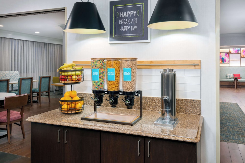Hampton Inn Buffalo Airport Galleria Mall - photo 24