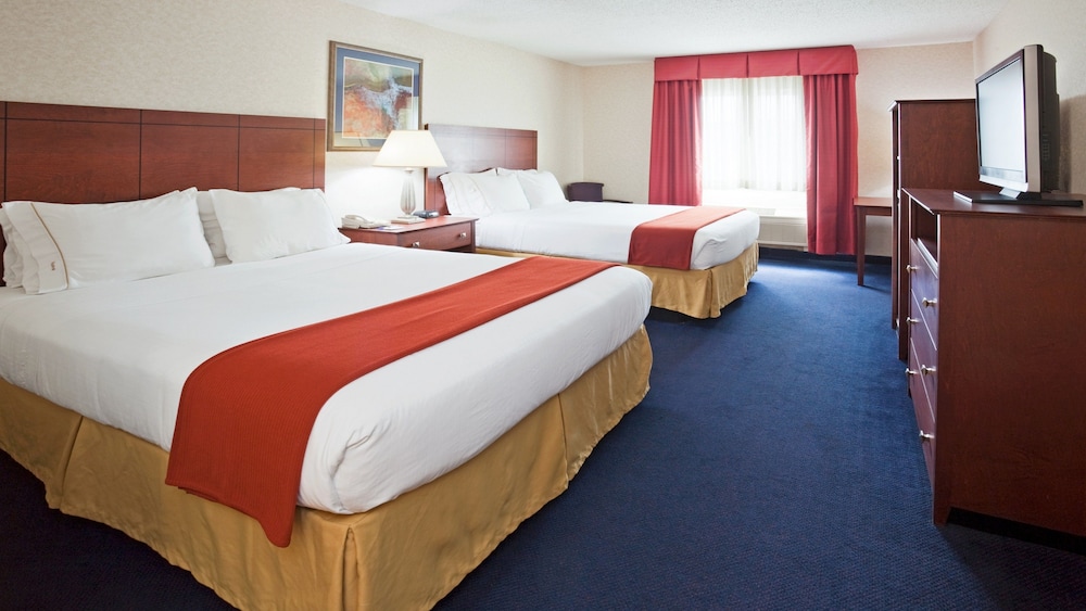 Holiday Inn Express Deforest - photo 6
