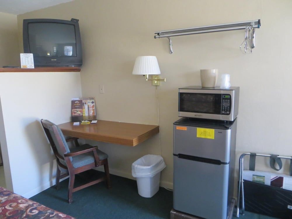 Budget Inn Motel Denison - photo 8