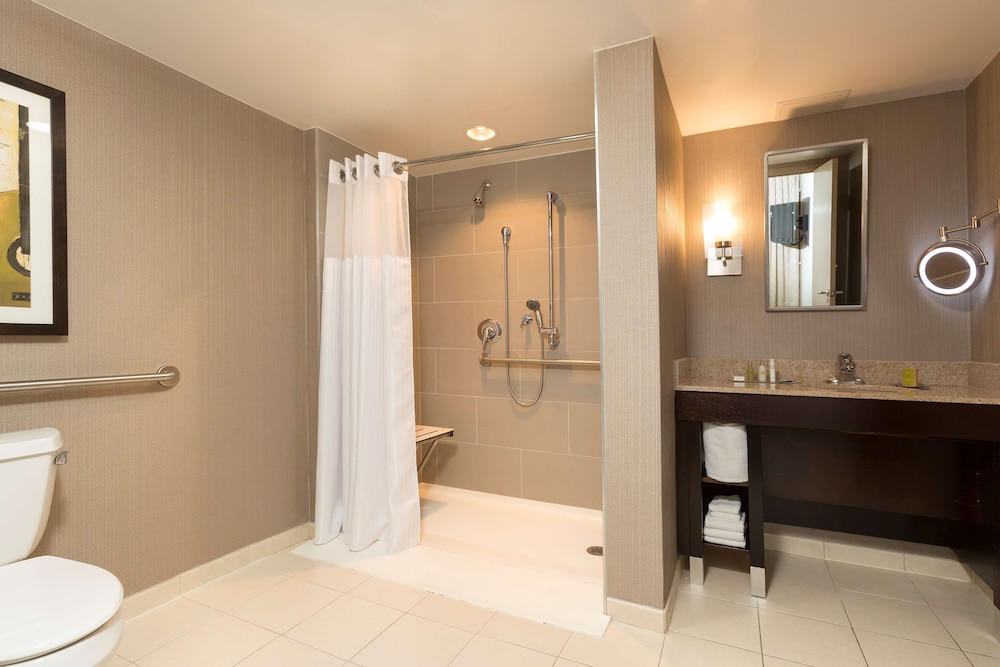 DoubleTree Suites by Hilton Nashville Airport - photo 22