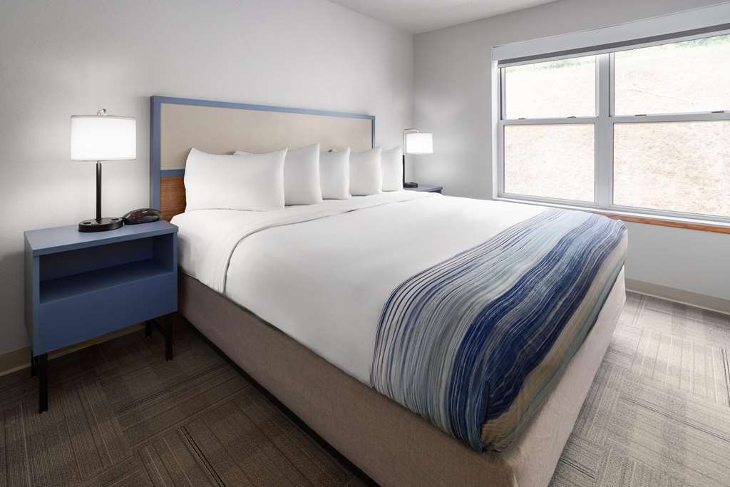 AmericInn by Wyndham Iron Mountain - photo 32