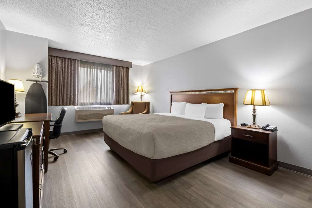Quality Inn near Monument Health Rapid City Hospital - photo 18