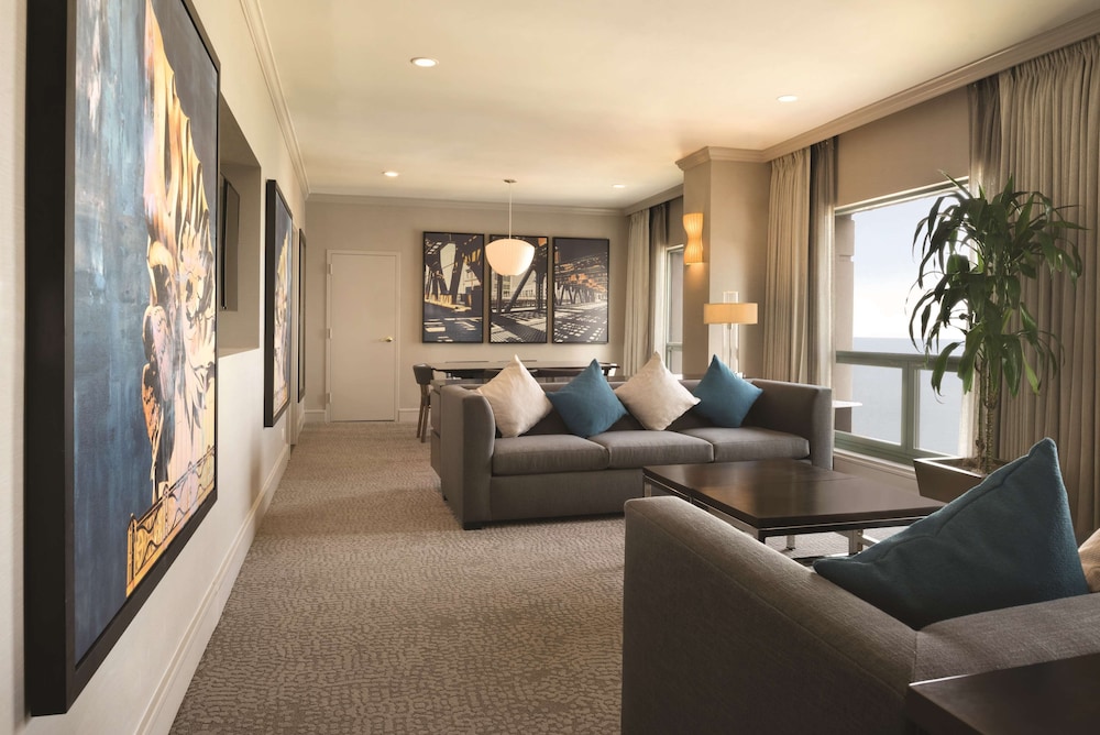 Hilton Chicago Magnificent Mile Suites - photo 24