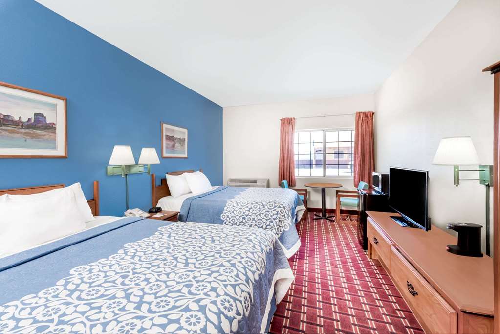 Days Inn & Suites by Wyndham Lordsburg - photo 10
