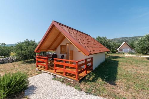 Kamp Marta in Marina, Croatia