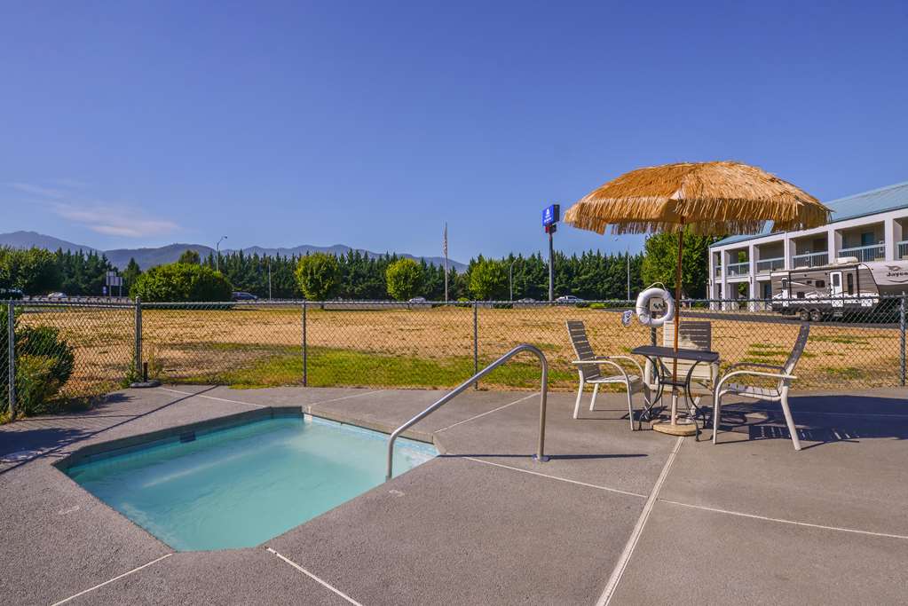 Americas Best Value Inn Phoenix Medford - photo 23