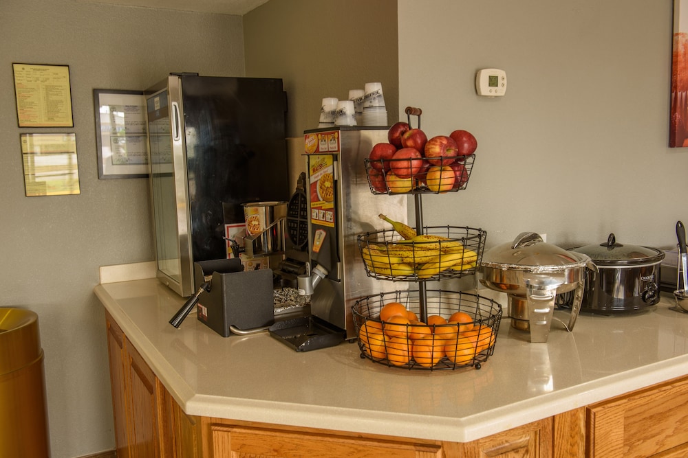 Richland Inn Lawrenceburg - photo 28