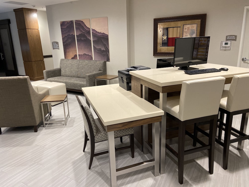 Staybridge Suites Denton by IHG - photo 12