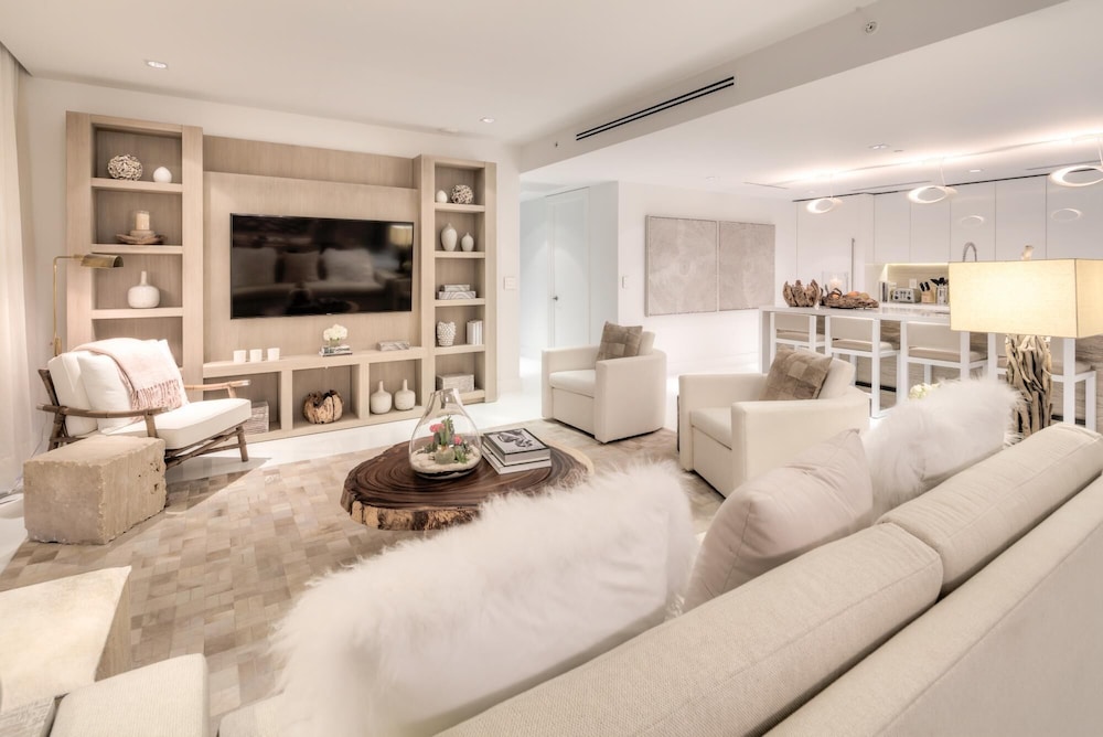 Ultra Luxe Direct Ocean Penthouse at 1 Hotel - photo 19