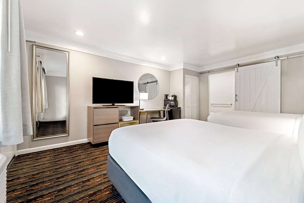 Days Inn by Wyndham San Diego Hotel Circle - photo 49