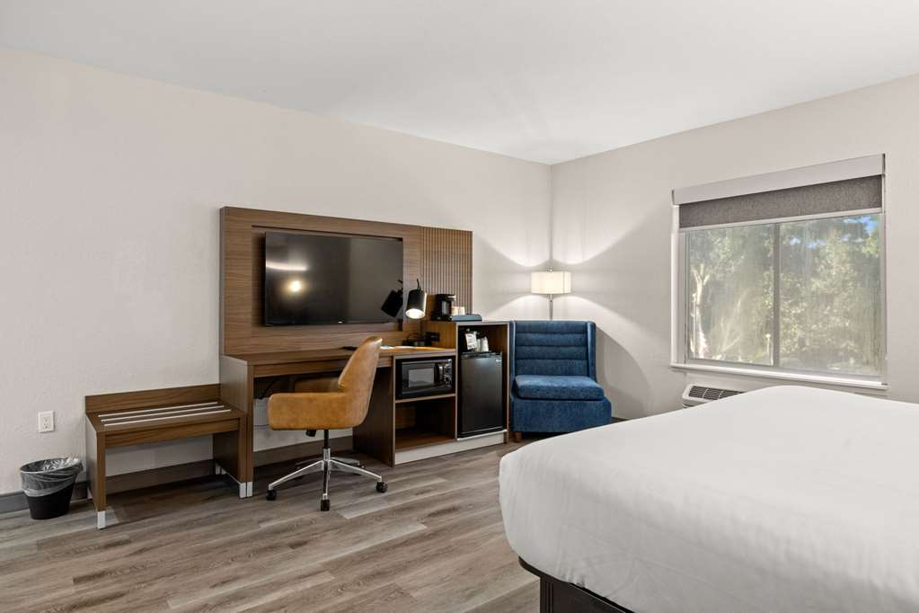 Clarion Pointe Lakeland I 4 - photo 23