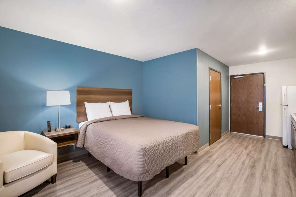 WoodSpring Suites Detroit Madison Heights - photo 24