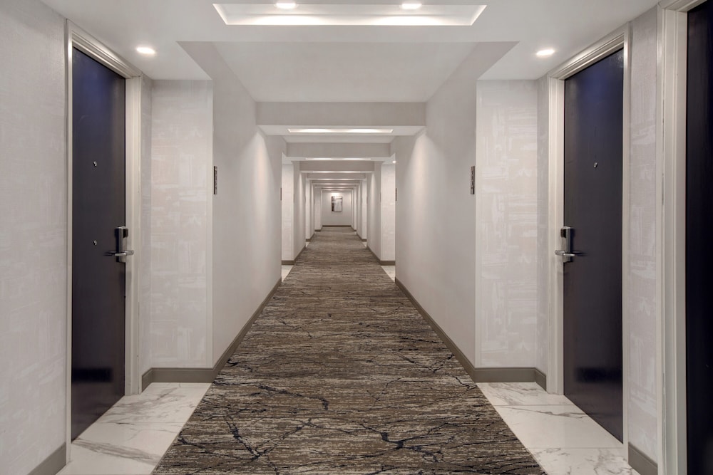 Crowne Plaza Auburn Hills by IHG - photo 3