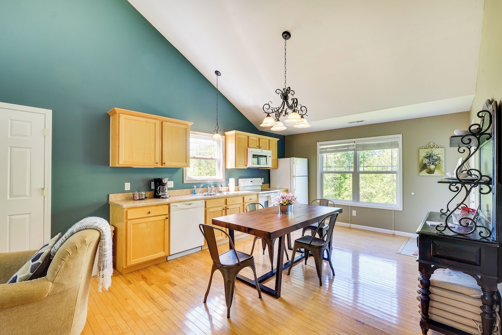 Cozy Resort Style Escape on Taylorsville Lake - photo 6